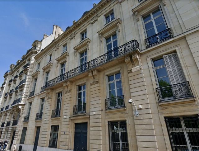 bureaux à vendre PARIS 07, 2 500 m²