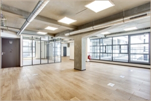 bureaux à vendre PARIS 10, 984 m²