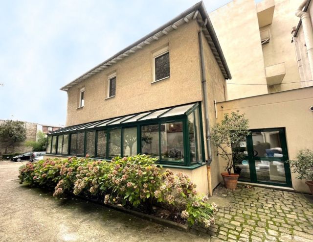Bureaux à vendre MALAKOFF 92240- Photo 1