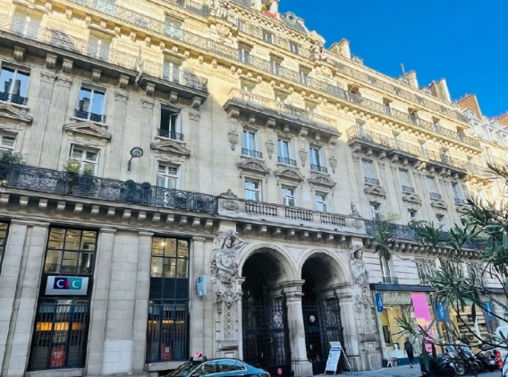 bureaux à vendre PARIS 01, 272 m²