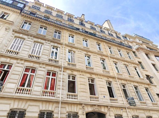 bureaux à vendre PARIS 08, 301 m²