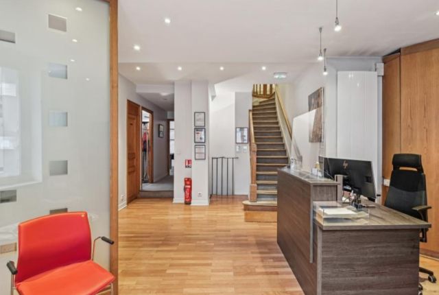 bureaux à vendre PARIS 16, 306 m²