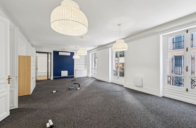 bureaux à vendre PARIS 01, 160 m²