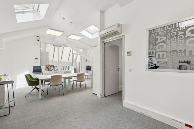 bureaux à louer PARIS 08, 322 m²